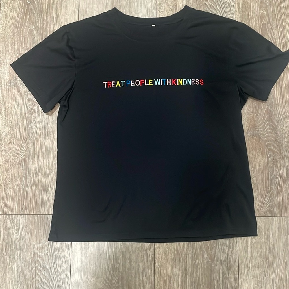 ❤️Embroidered Kindness Tee💚